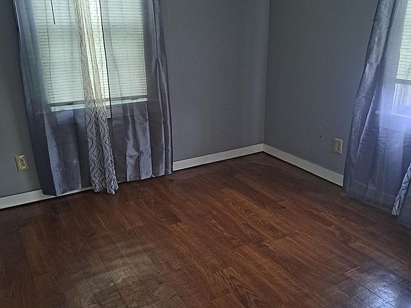 3rd image of 43 Labelle St
