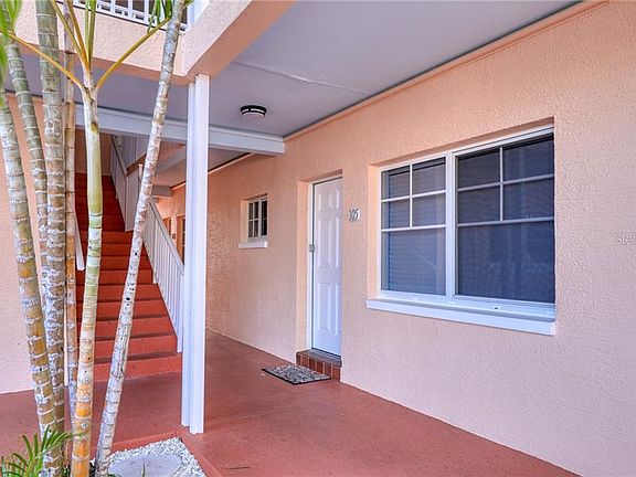 4th image of 19417 Gulf Blvd APT A105
