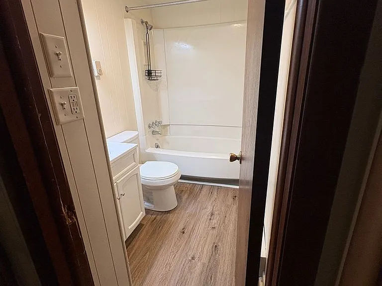 1513 Locust Ln — Photo 10