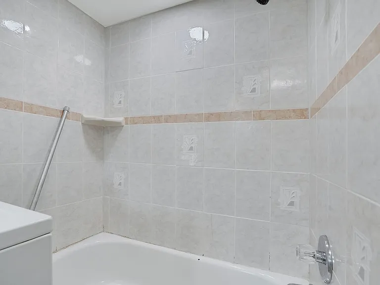 1204 Commercial St NE — Photo 14