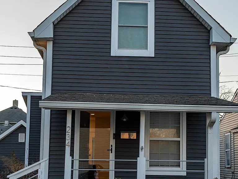 Large porch, front entry