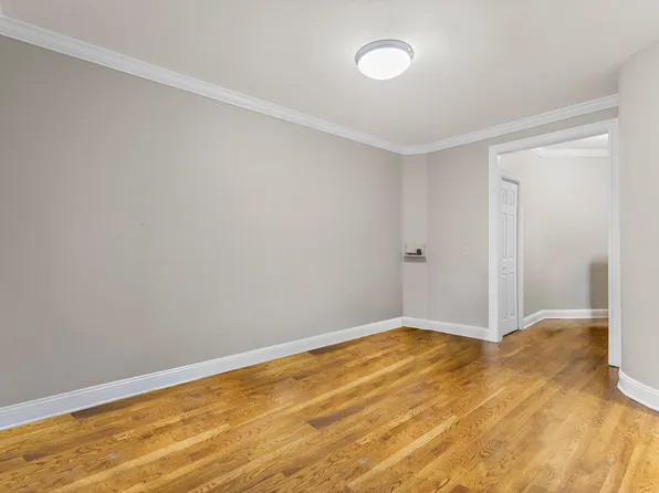 151 Sip Avenue image 4 of 15