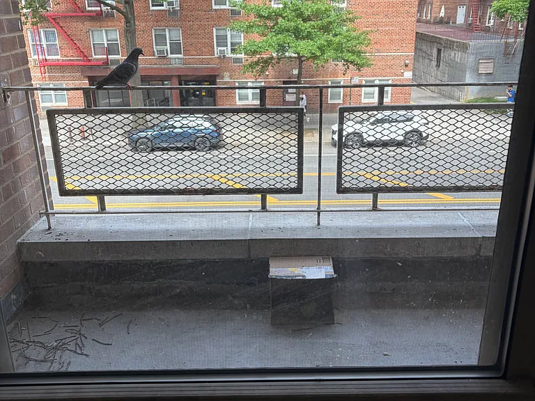 4110 Bowne St #3J — Photo 8