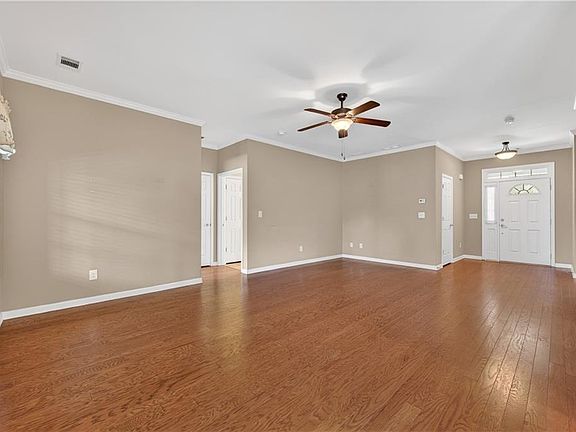 5th image of 2045 Piedmont Ln