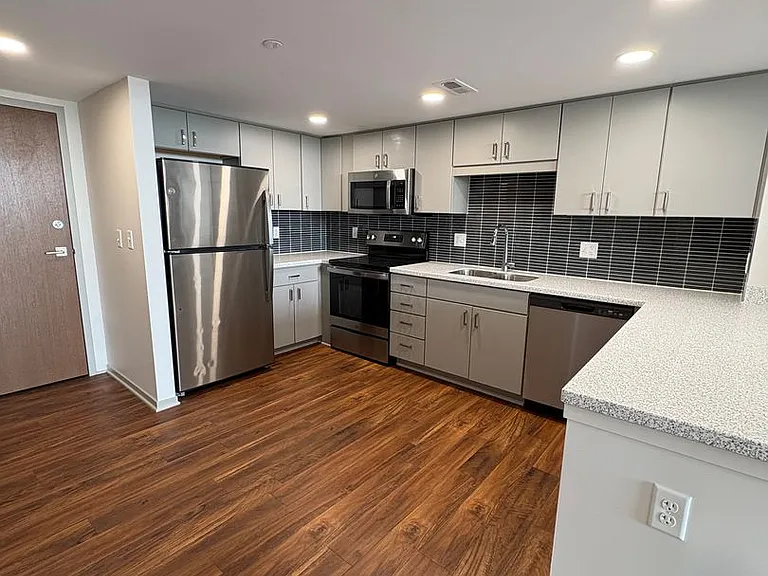 Sky Park Apartments — Photo 3