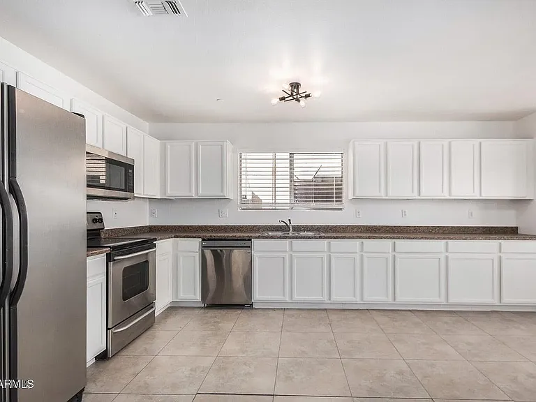 11836 W Rosewood Dr — Photo 5