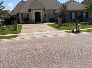 392 Fly Away Ct, Biloxi, MS 39531