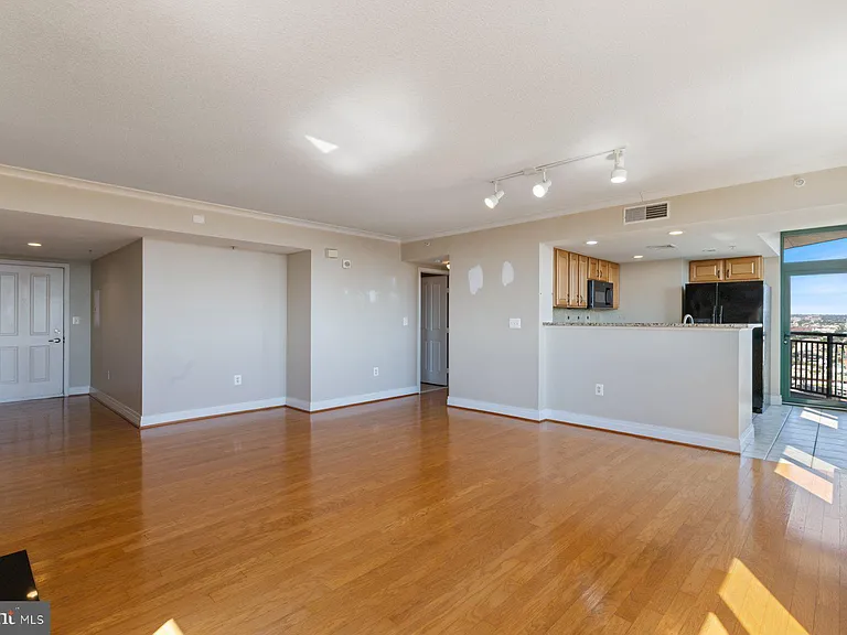 414 Water St #2512 — Photo 5