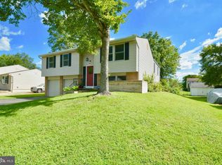 7917 Fitzroy St, Alexandria, VA 22309
