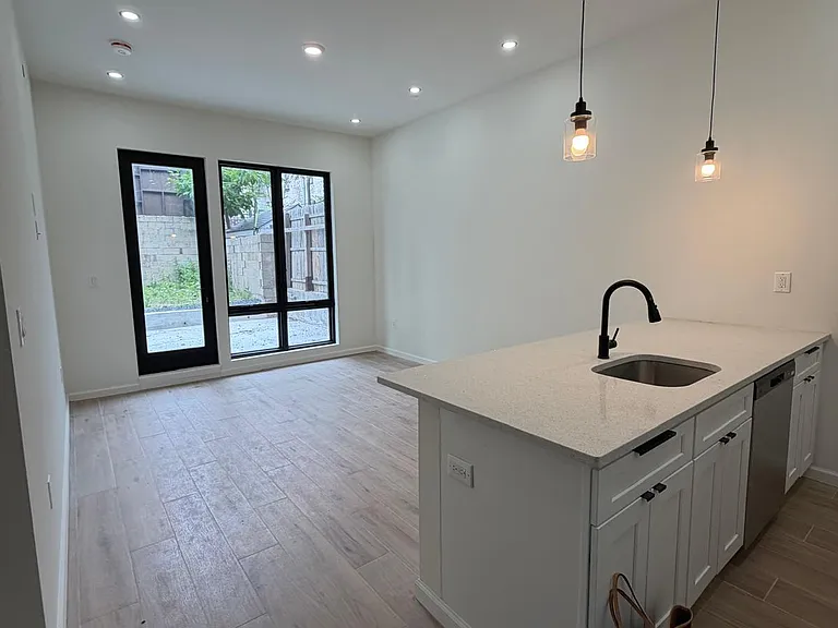 2358 Lorillard Pl #3 — Photo 1