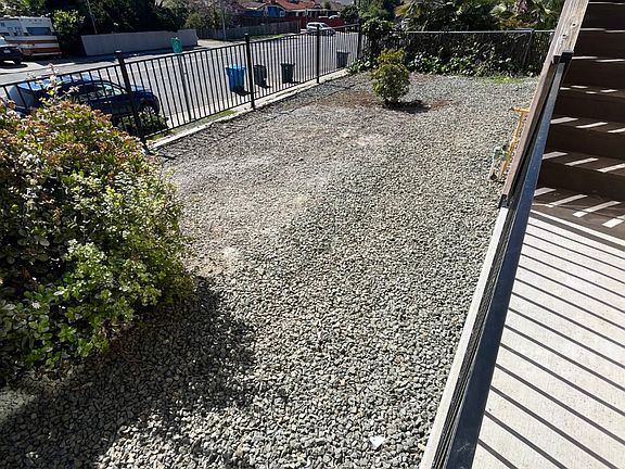 3rd image of 814 Benicia Rd #0
