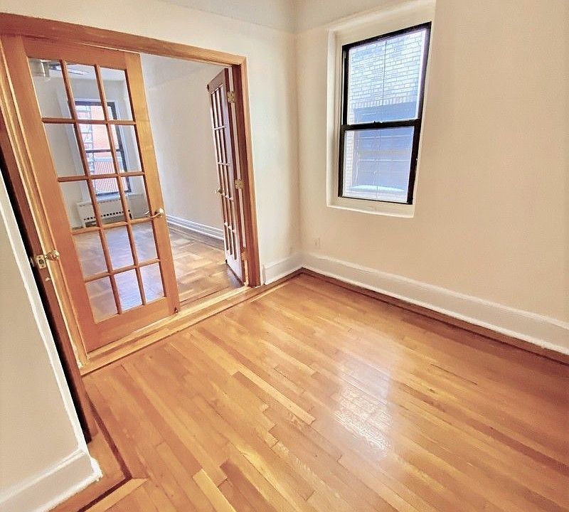 1st image of 244 E 79th St #3