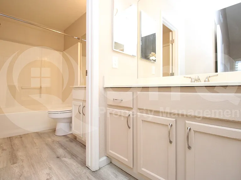 1633 E Lakeside Dr #85 — Photo 13