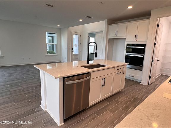 4th image of 11453 NEWTONIAN Boulevard