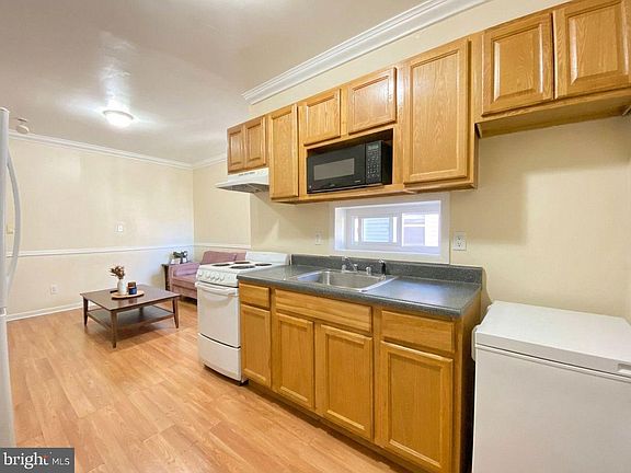 3rd image of 1849 N 17th St APT 5
