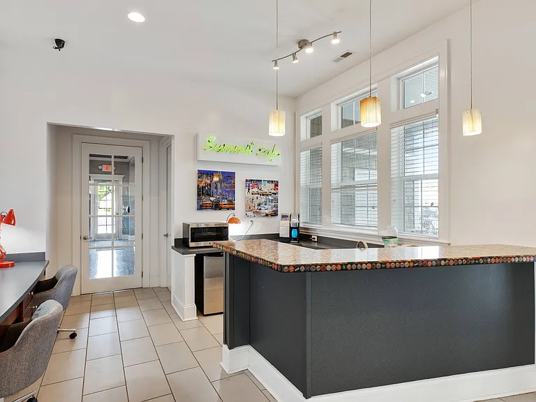 HilliardSummit_2021_Clubhouse_05
