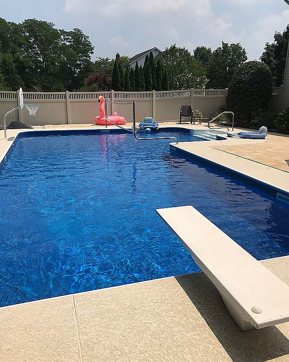 2nd image of 3900 Pamay Dr