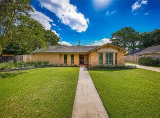 11910 Turtle Gate Dr, Houston, TX 77070