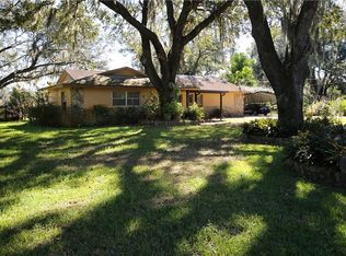 2202 Wallace Branch Rd, Plant City, FL 33565