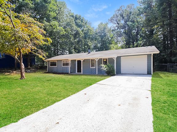 002-photo-front-view-11825472_11302022