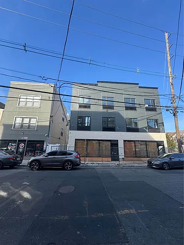 224 Graham Ave #203 Photo 1