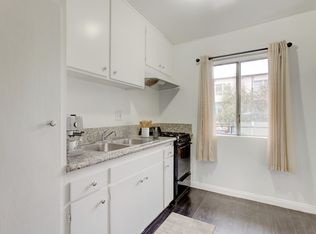 220 S Commonwealth Ave #215, Los Angeles, CA 90004