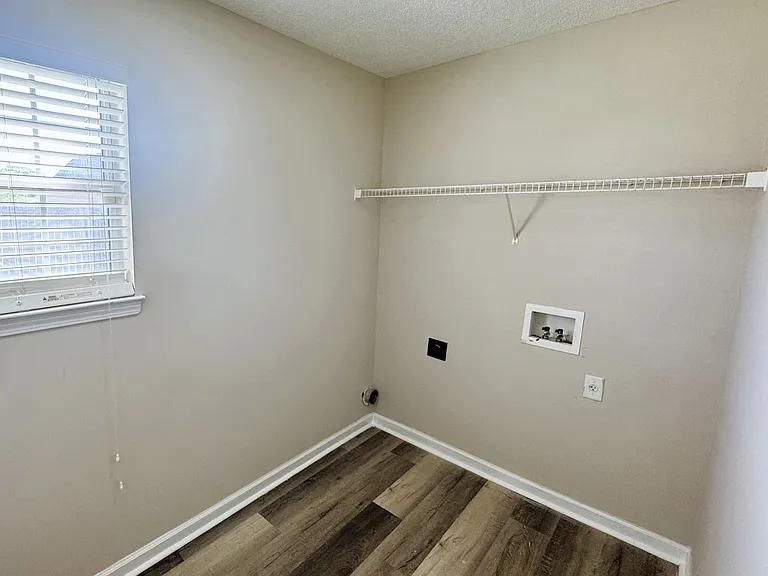 6098 Ravenwood Lake Dr E — Photo 15