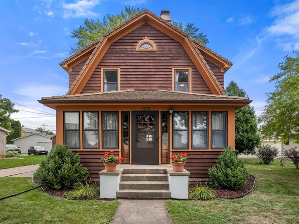 135 N James St, Kimberly, WI 54136