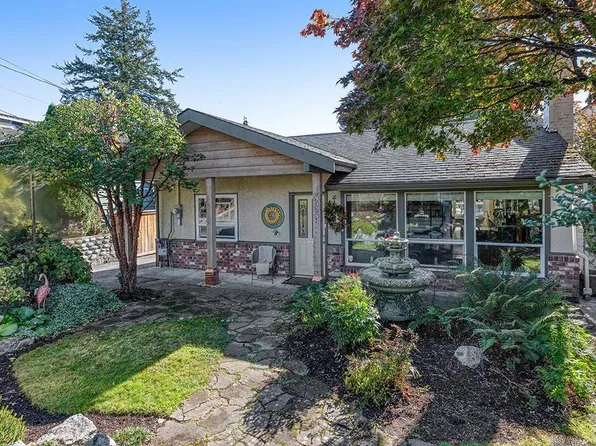 535 Keith Rd E, North Vancouver, BC V7J 1J8