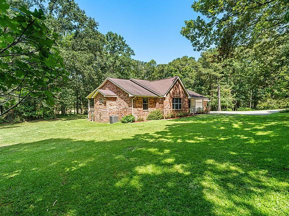 2nd image of 11 Moss Ln