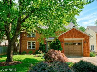 2209 N Harrison St, Arlington, VA 22205