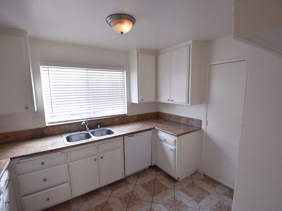 7745 Whitewood Dr, Fontana, CA 92336 Zillow