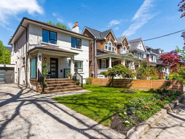 15 Edgewood Ave, Toronto, ON M4L 3G8