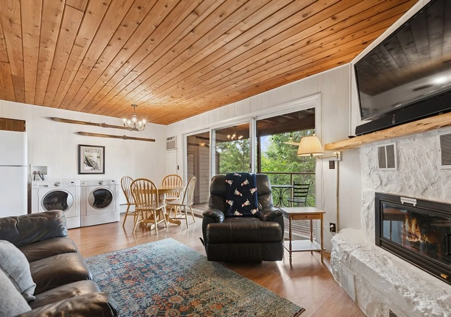 1 Bedroom, 1 Bath Condo on Whitefish Lake — Photo 4