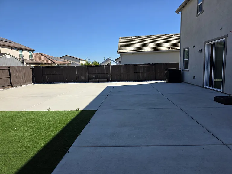 15357 Trolley St — Photo 6