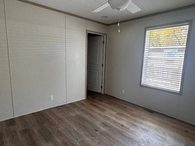 Hawaiian Gardens/Holly Village — Photo 45