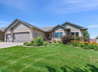617 S Berretta Ln, Sioux Falls, SD 57106
