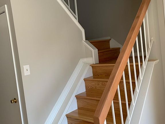 3rd image of 3029 Hickory Grove Ct