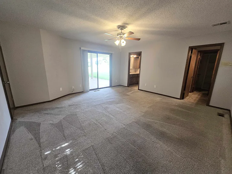 4009 Cherry Hill Ln — Photo 23