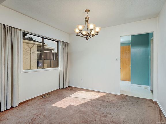 5th image of 3116 Yew St