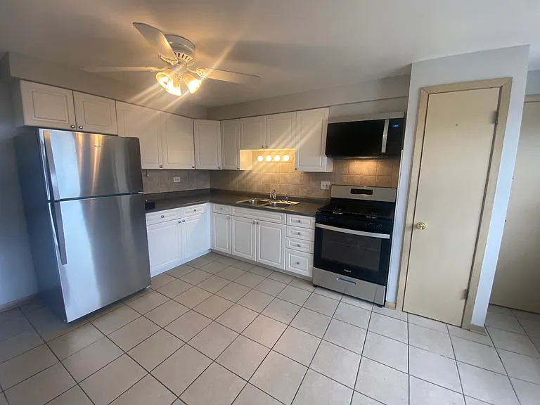 6441 W Higgins Ave #3W — Photo 7