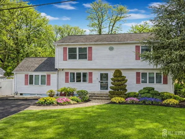 38 Longfellow Dr, Colonia, NJ 07067