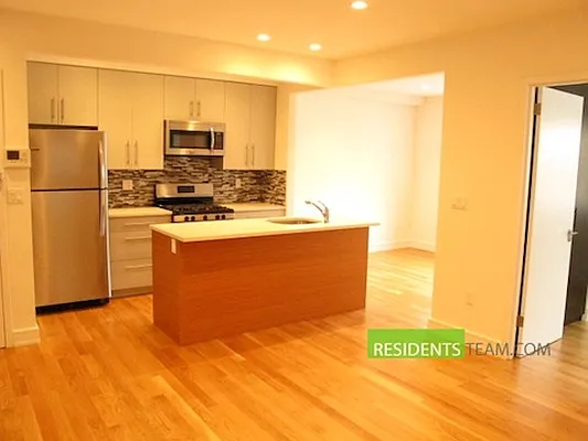 Rented by Residents Team | media 12