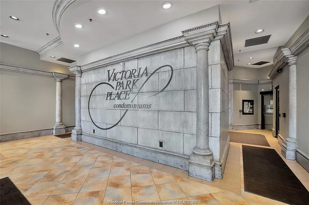 2 bed, 1.0 bath, 882 sqft, $1,700 — Photo 3