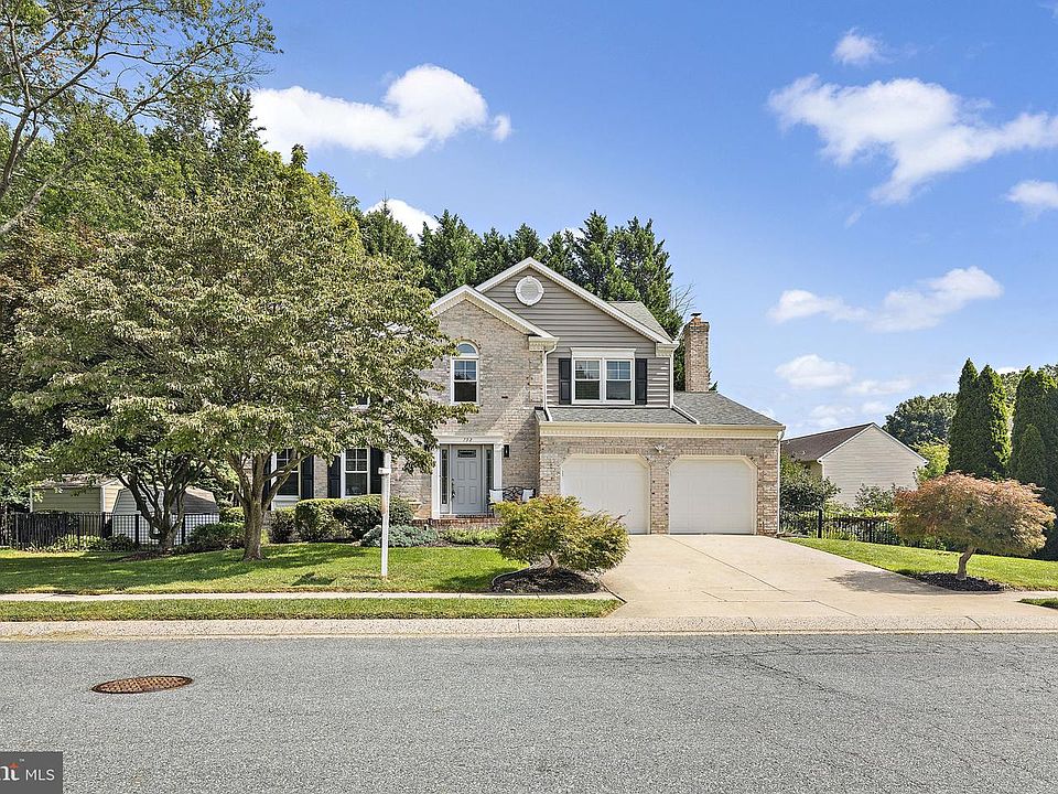 1st image of 792 Delray Dr