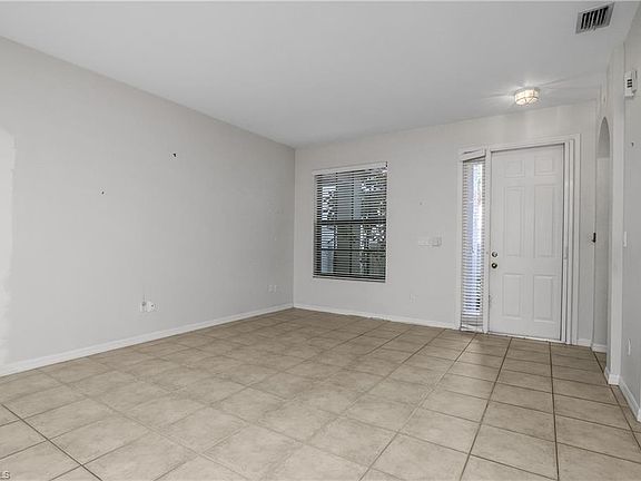 4th image of 15186 Summit Place CIR
