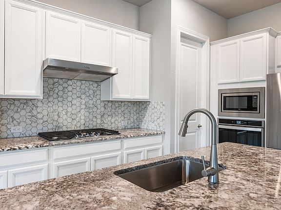 2nd image of 121 Birkshire Dr