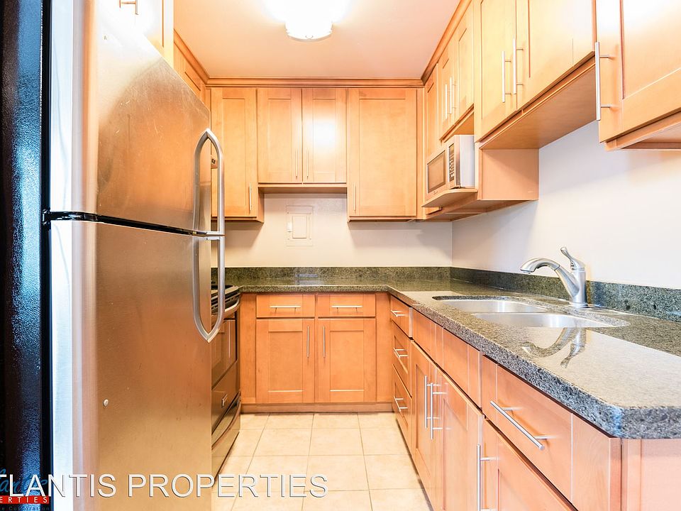 1st image of 3215 Myles Ct APT 03