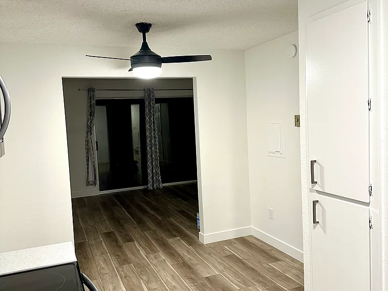 504 Kendall St — Photo 5