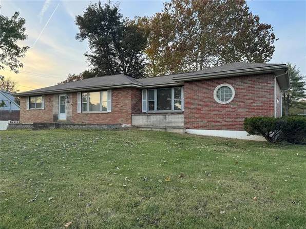 1157 Telegraph Rd, Arnold, MO 63010